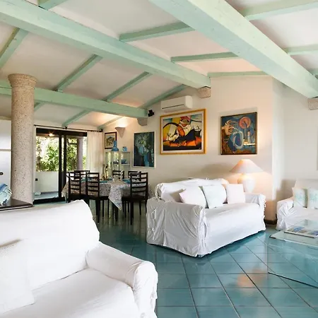 Holiday home Vanessa Punta Molara